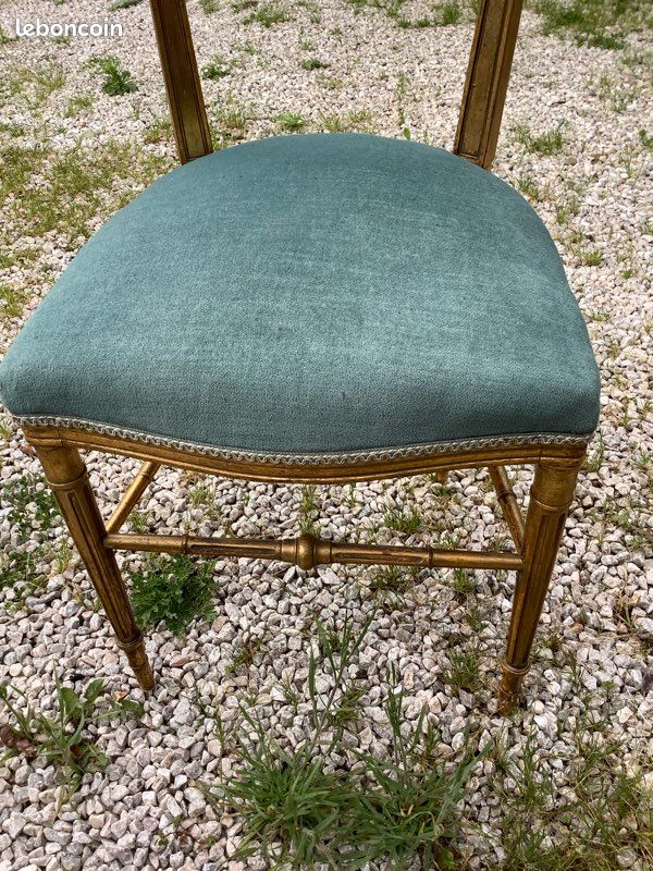 Chaise ancienne de chambre dorée (image 2)