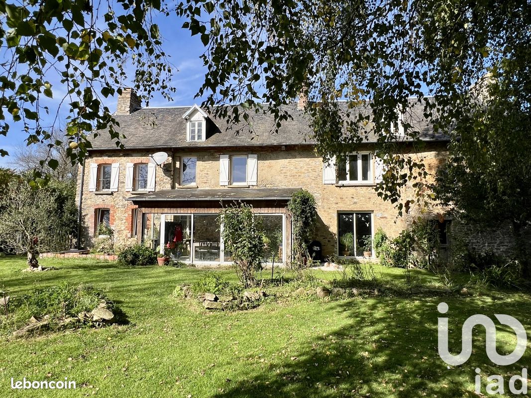 Maison 10 pièces 208 m² · à Marigny-le-Lozon · 208 m² · 262 000 €