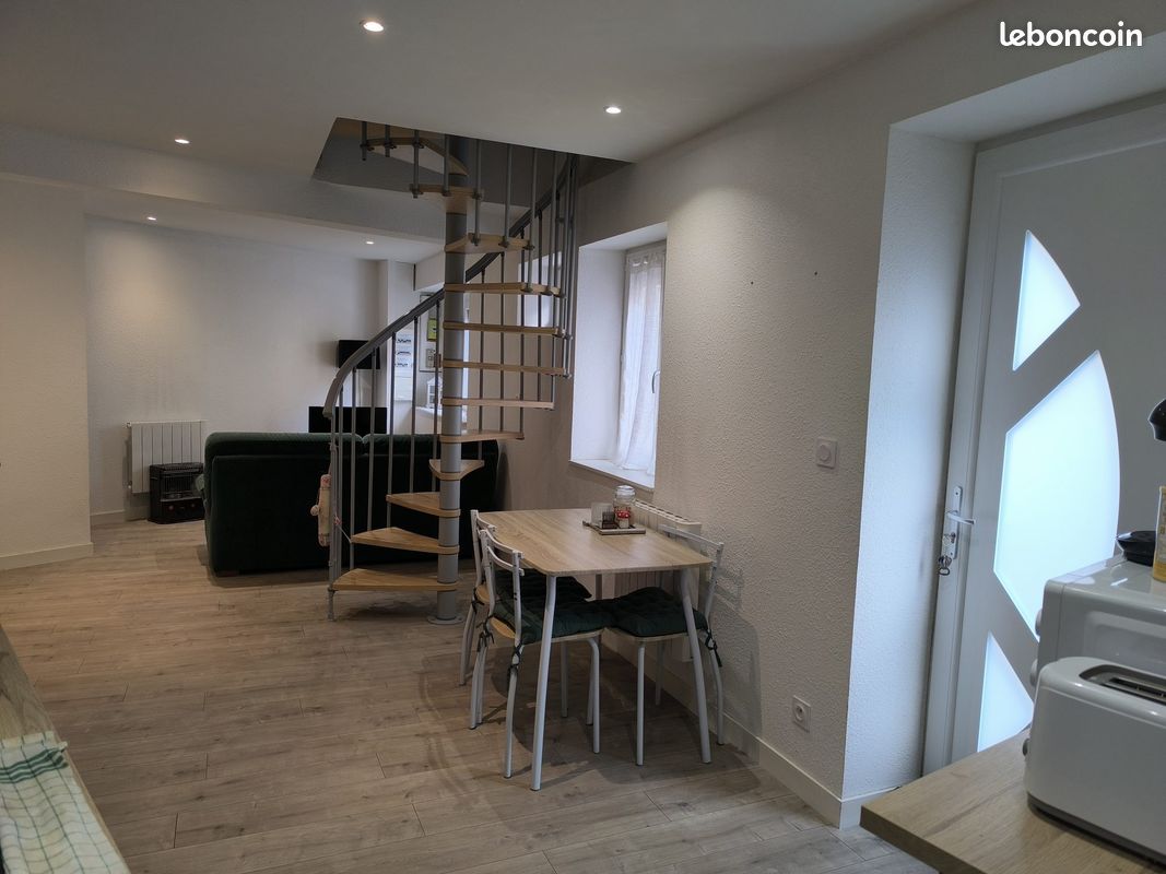 Appartement 4 pièces 50 m² · à Bellegarde-en-Forez · 50 m² · 560 €
