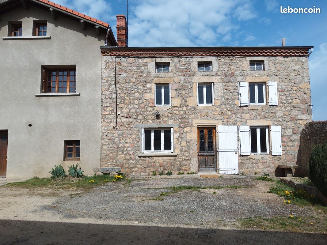 Maison 8 pièces 220 m² · à Saint-Hilaire-Cusson-la-Valmitte · 220 m² · 226 000 €