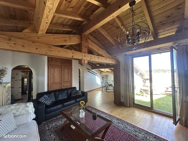 Maison de village 5 pièces 212 m²