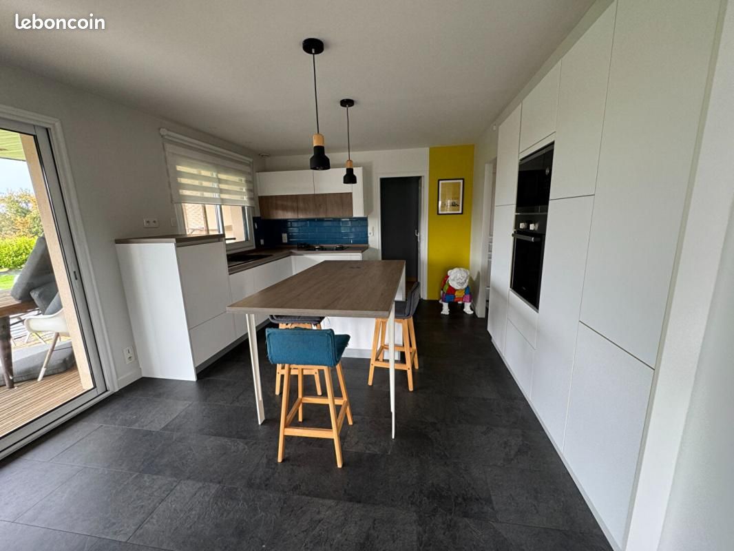 Maison 8 pièces 139 m² · à Saint-Sauveur · 139 m² · 247 925 €