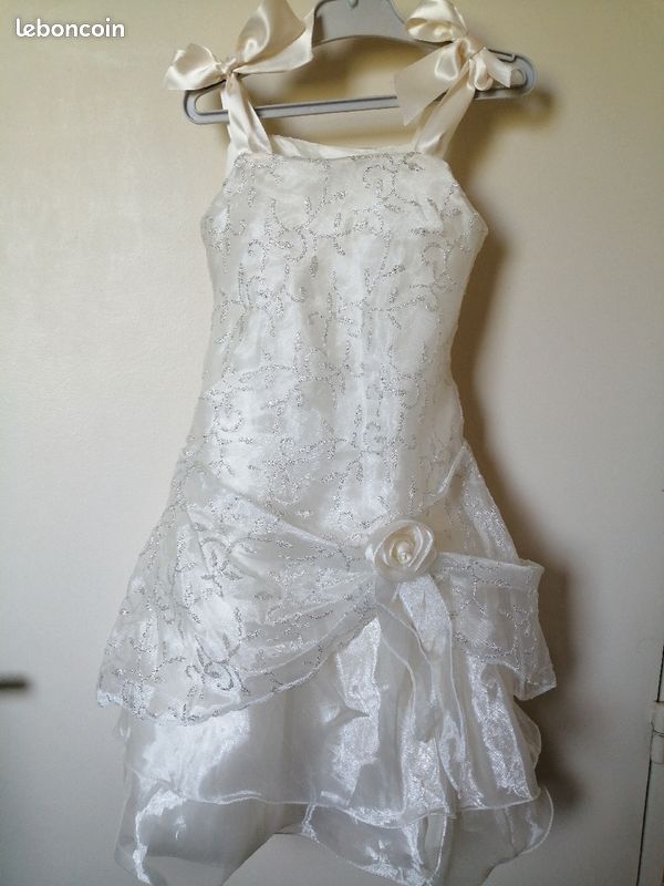 Robe de cérémonie 4 ans (image 3)