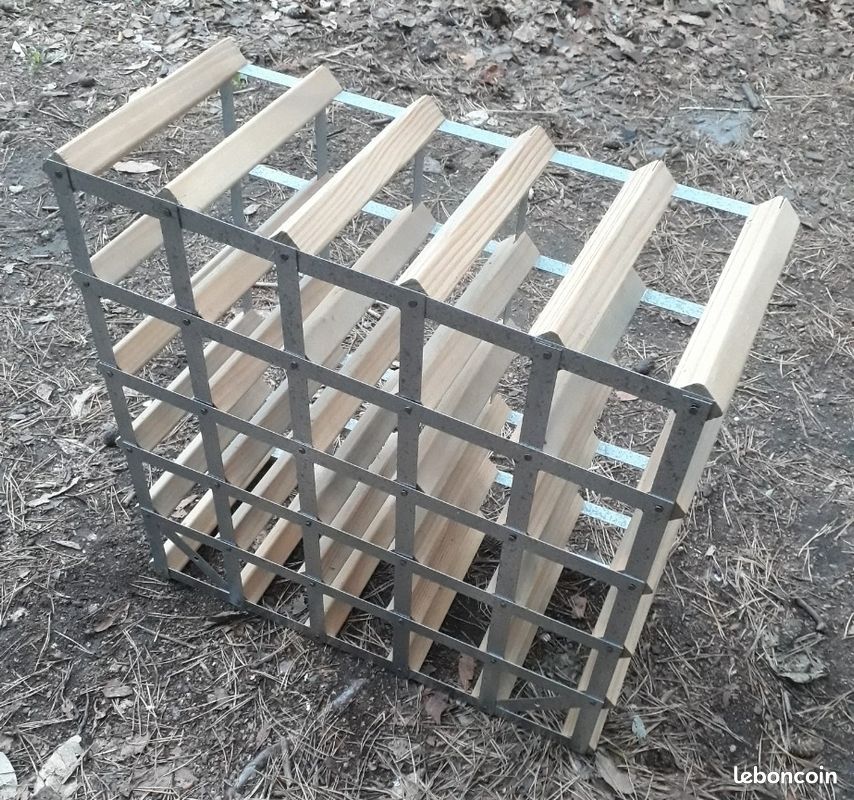 Casier à bouteilles 5x5 bois et métal (image 2)