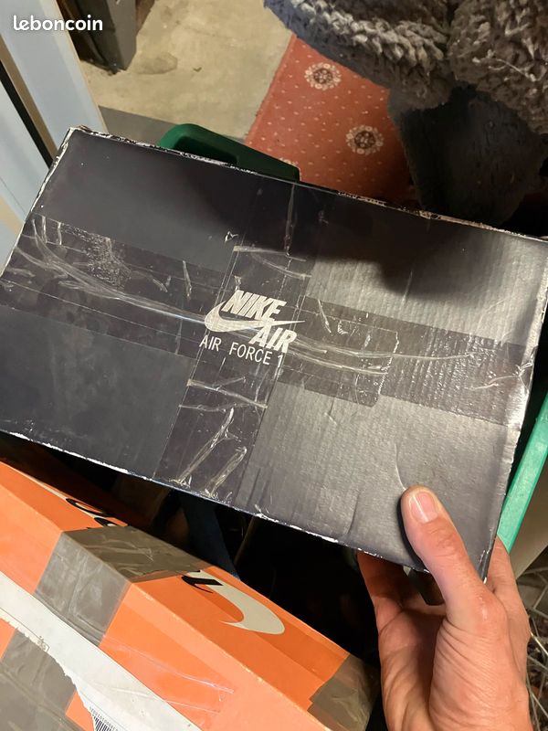 Boîte Nike (image 1)