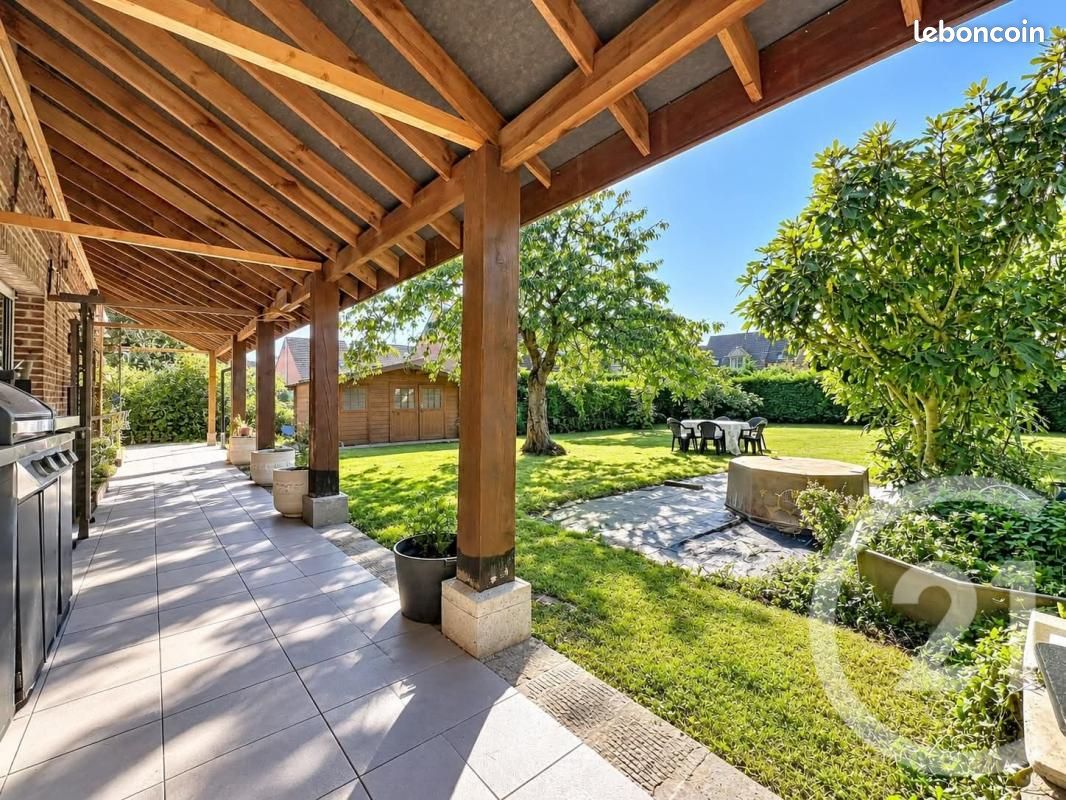 Maison 4 pièces 157 m² · à Neuville-en-Ferrain · 157 m² · 319 000 €