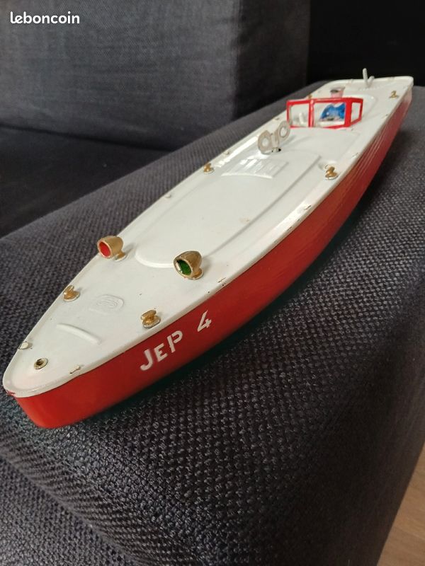 Bateau mécanique JEP - Collection