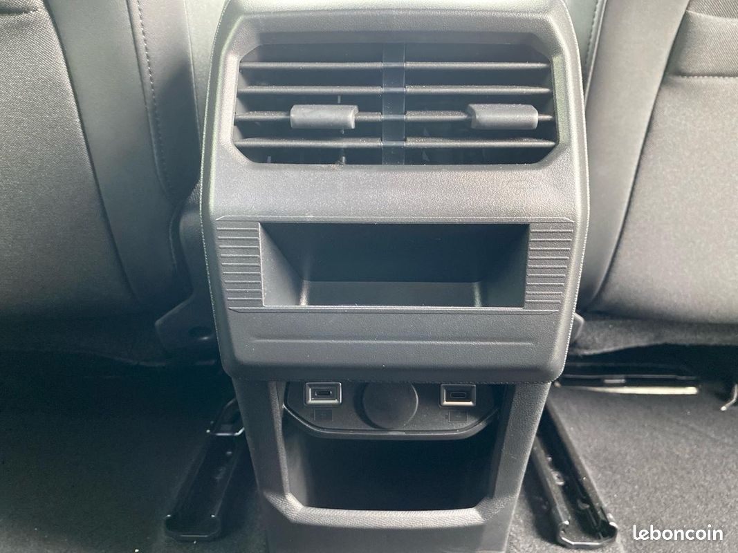 PEUGEOT 3008 1.2 hybrid 145 allure e-dcs6 (image 32)