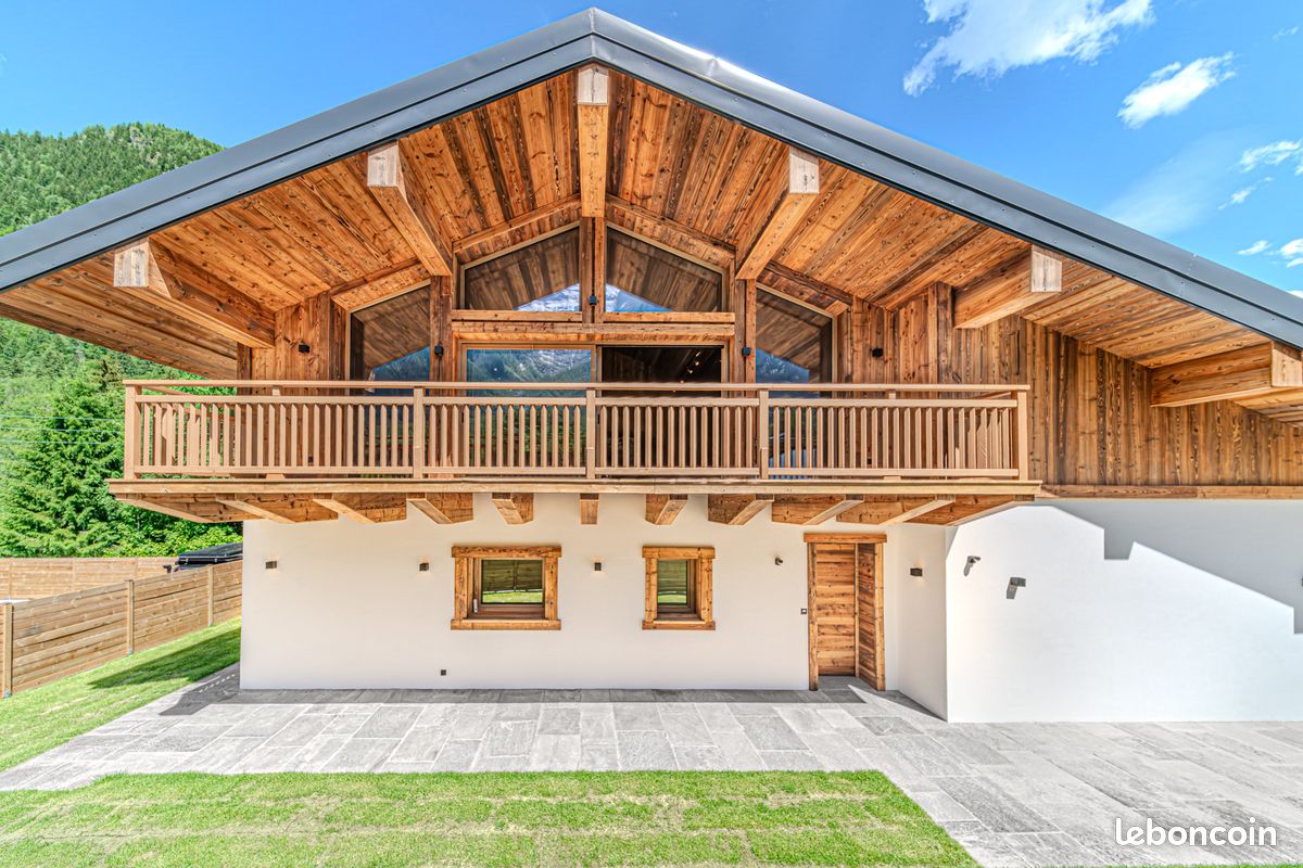 Maison 5 pièces 173 m² · à Chamonix-Mont-Blanc · 173 m² · 1 990 000 €