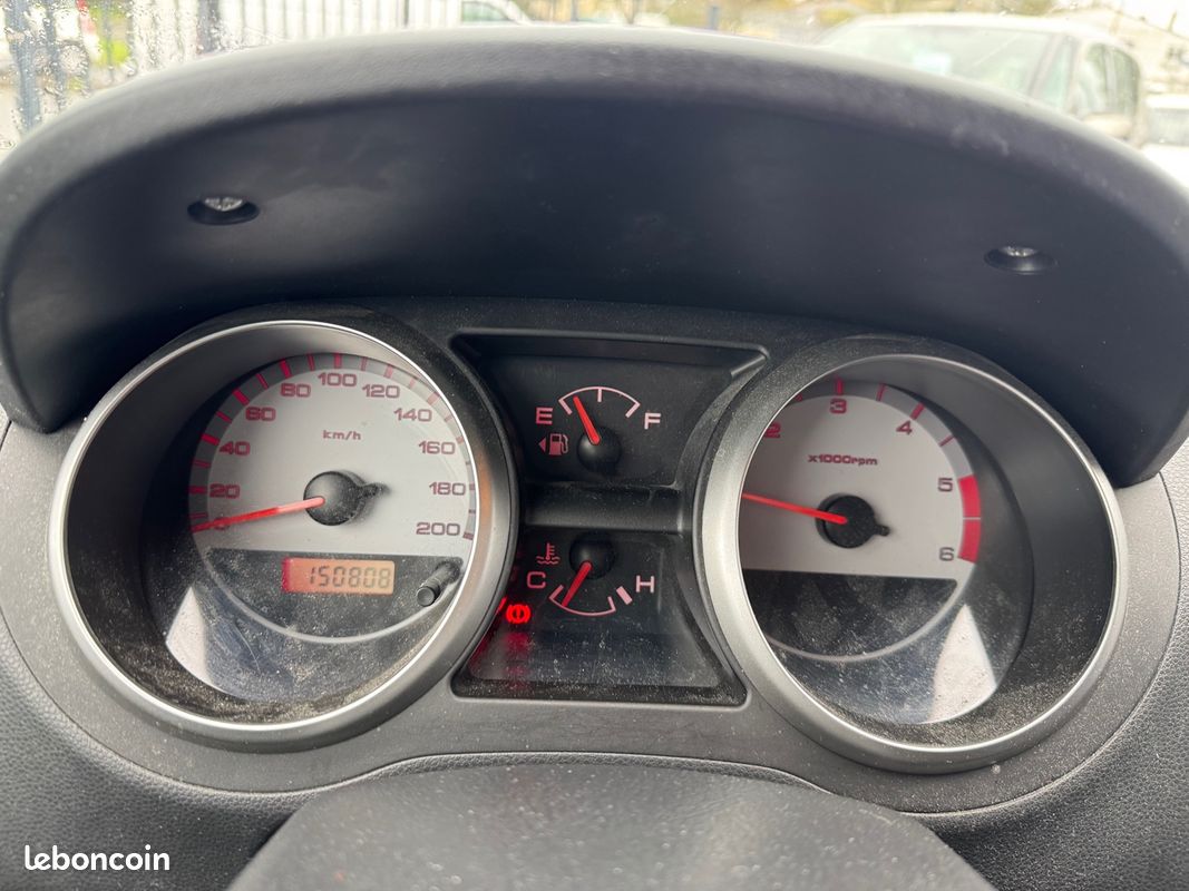 Suzuki IGNIS 1.3 DDIS GL (image 8)