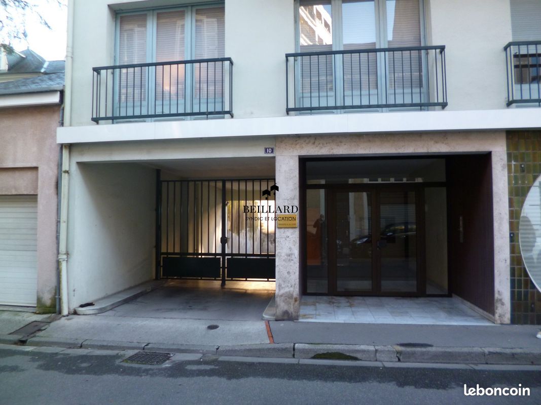 Parking 10 m² · à Pau · 10 m² · 70 €/mois