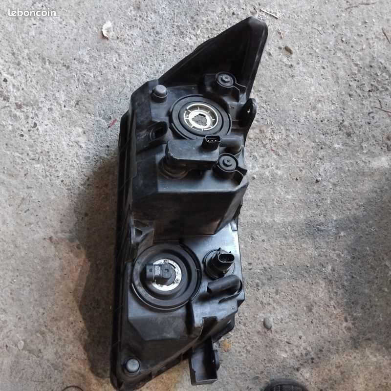 Phare avant gauche Fiat Freemont Dodge journey (image 3)