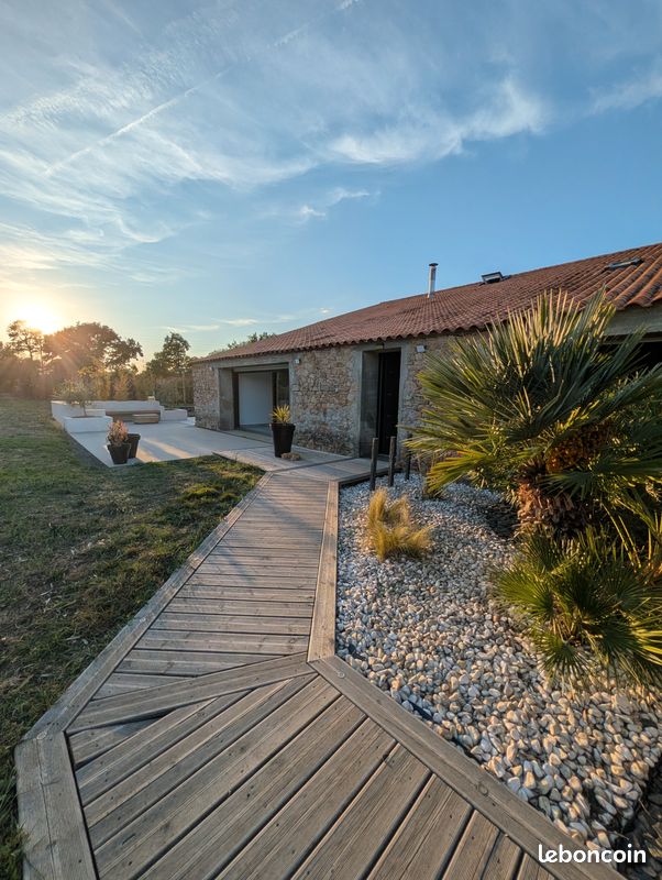Maison 8 pièces 212 m² · à Venansault · 212 m² · 390 000 €