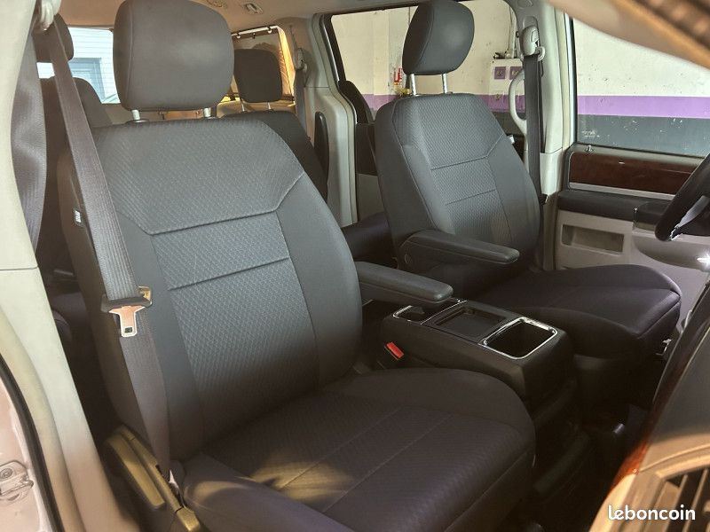 Chrysler GRAND VOYAGER 2.8 CRD TOURING BA (image 26)