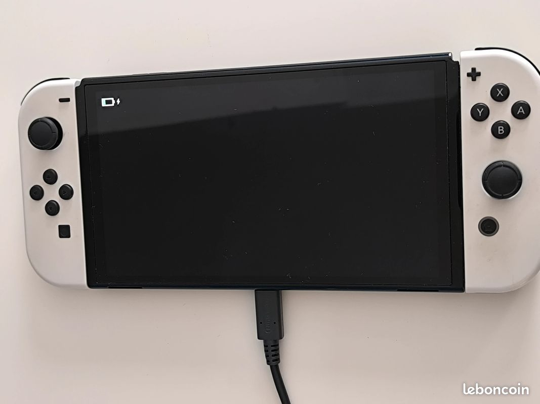 Nintendo Switch OLED (image 5)