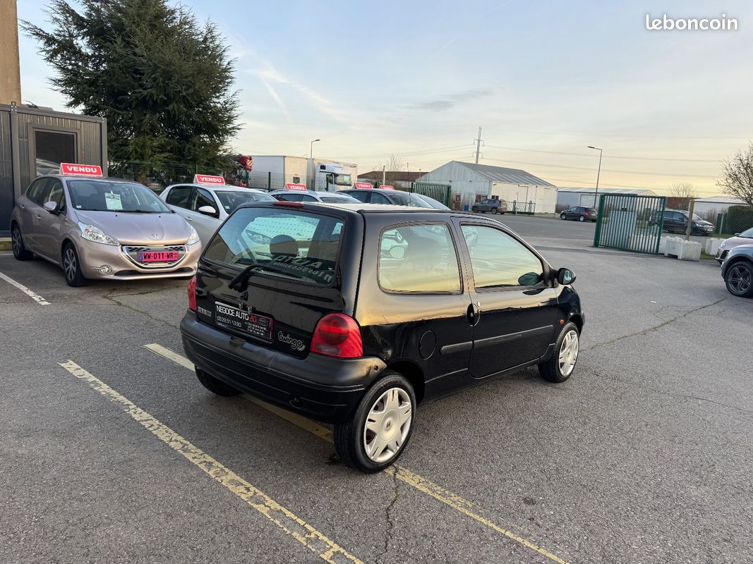 RENAULT TWINGO 1.2i 16V 75 CV 01/2001 111000 KM BOITE AUTOMATIQUE PREMIERE MAIN VITRES ÉLÉCTRIQUES RÉTROVISEURS (image 7)