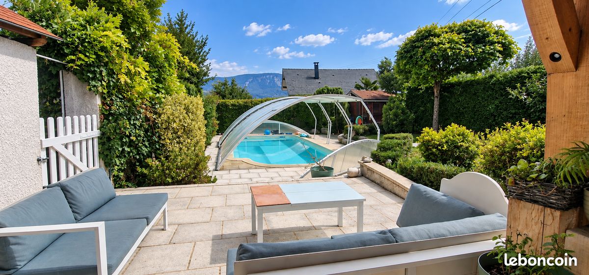 Maison 11 pièces 240 m² · à Entrelacs · 240 m² · 620 000 €