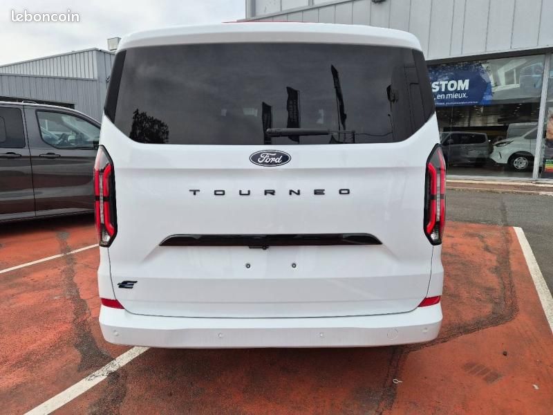 Ford Tourneo Custom 340 L1H1 Electrique 218ch 71kWh Titanium (image 6)