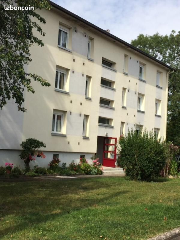 Appartement 1 pièce 35 m² · à Neufchâteau · 35 m² · 304 €