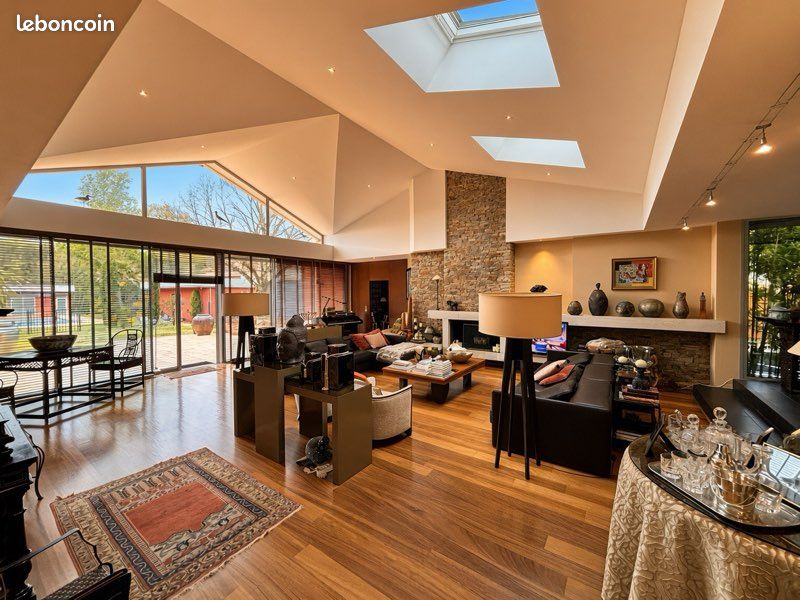 Maison 6 pièces 292 m² · à Mérignac · 292 m² · 935 000 €