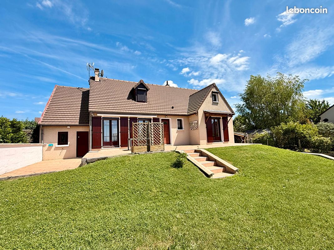 Maison 6 pièces 148 m² · à Épône · 148 m² · 450 000 €