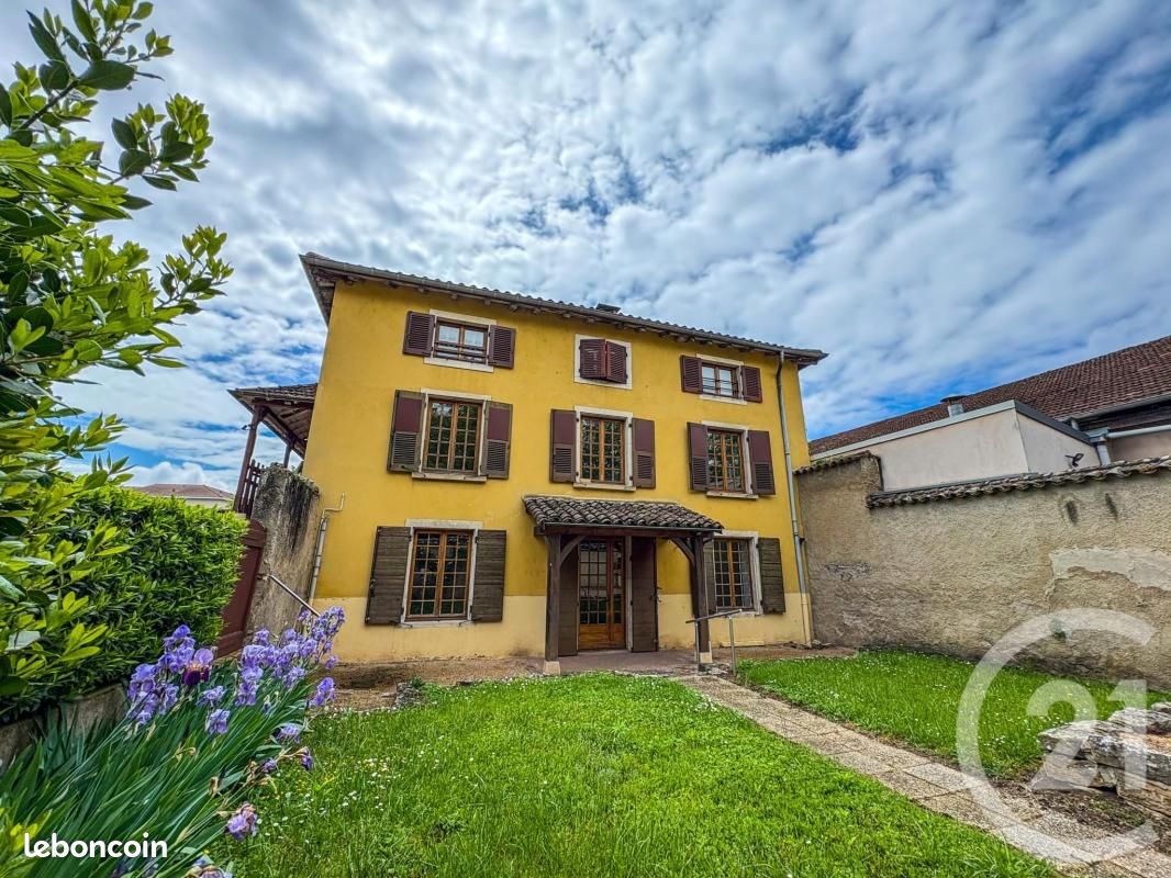 Maison 6 pièces 182 m² · à Belleville-en-Beaujolais · 182 m² · 249 000 €