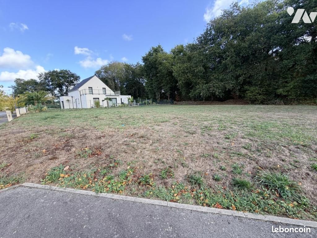 Terrain 590 m² · à Pluneret · 590 m² · 167 680 €