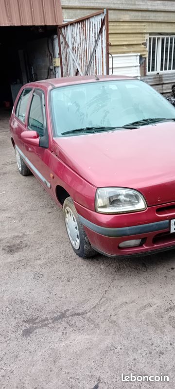 Clio 1 (image 3)