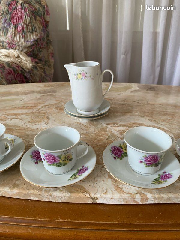 Tasses à fleures (image 1)