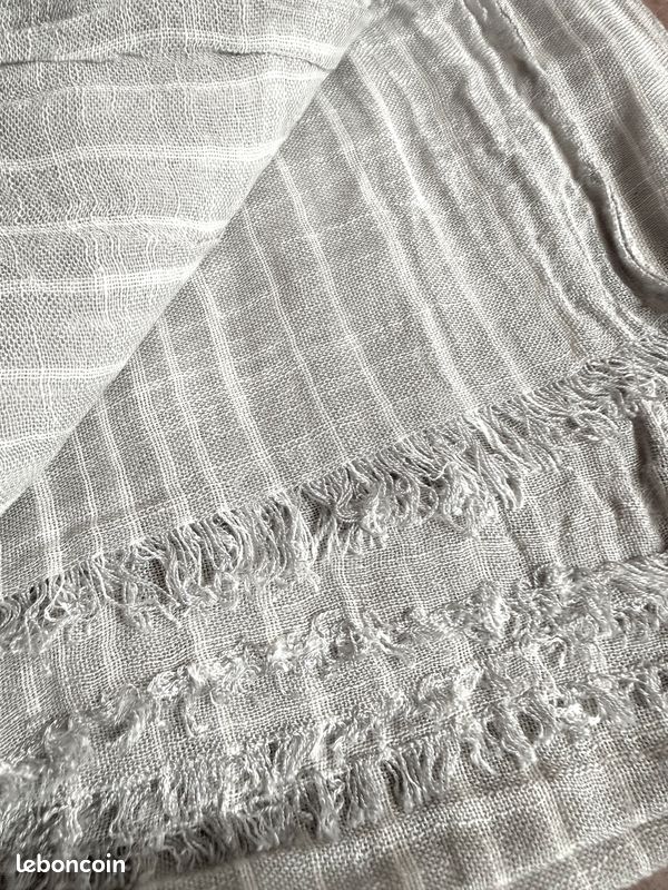 Cheche Foulard Gris Clair Rayures Blanches (image 3)