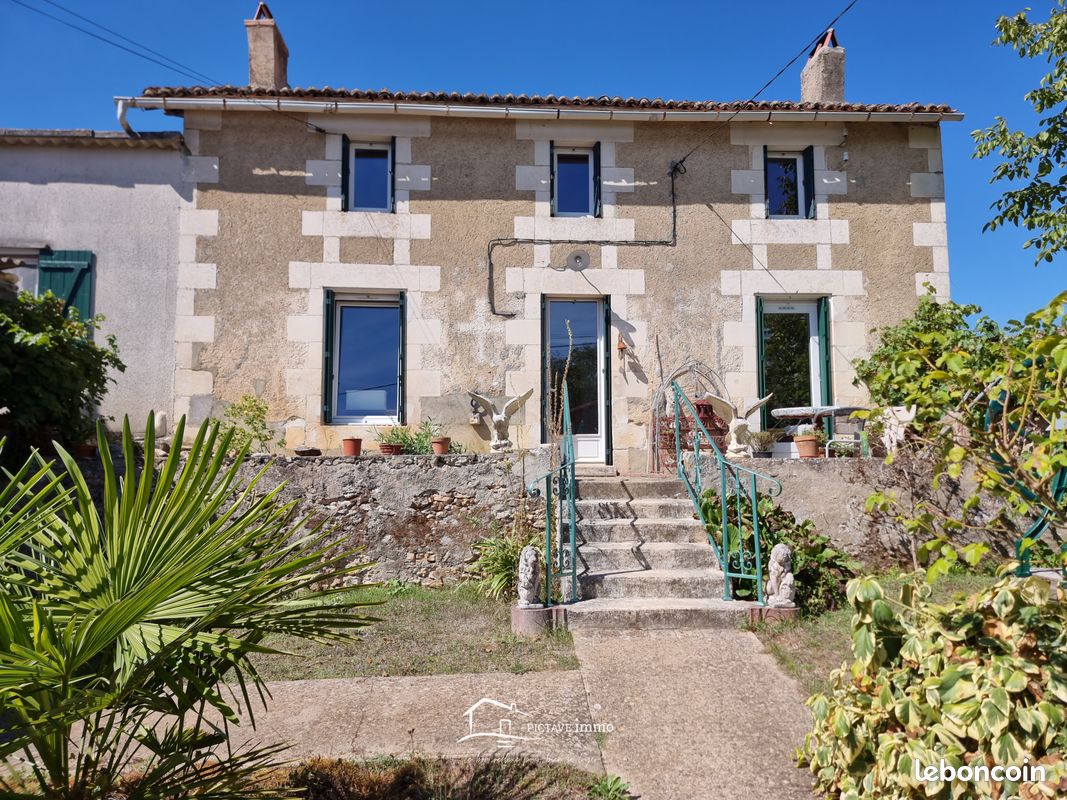 Maison 4 pièces 115 m² · à Latillé · 115 m² · 179 000 €