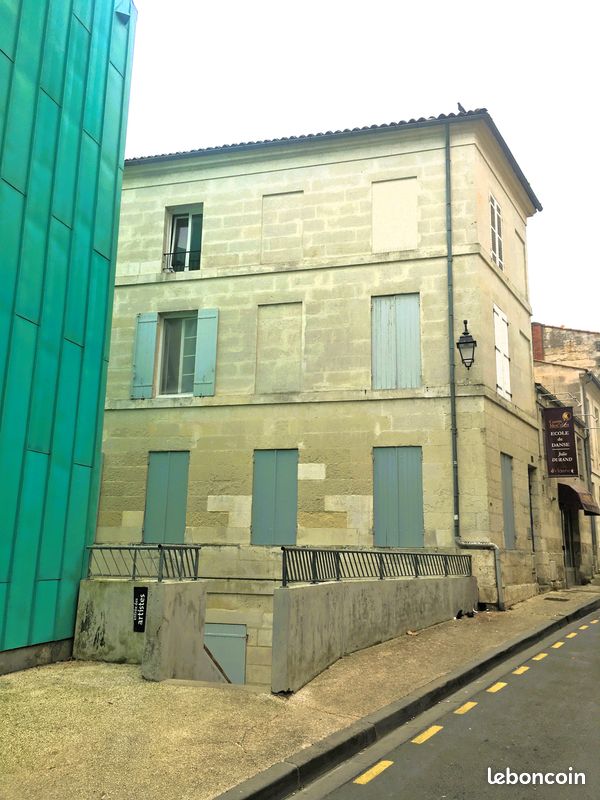 Immeuble 9 pièces 295 m² · à Saintes · 295 m² · 629 000 €