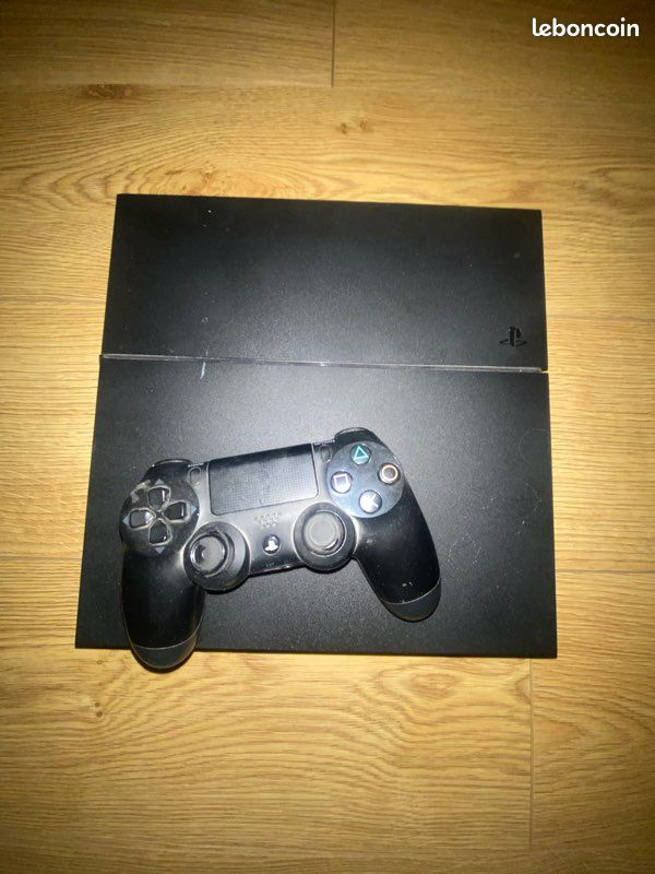 Ps4 + 7 jeux inclus (image 2)