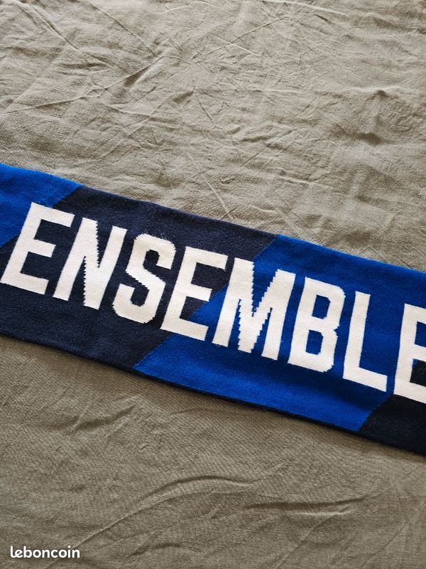 Lot De 4 écharpes De Supporter Castres Olympique - Vintage Rugby - Occasion