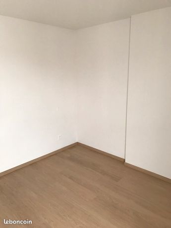 https://img.leboncoin.fr/api/v1/lbcpb1/images/c5/ed/83/c5ed83c77a496f6d3350fe7bba13f233d5fa7226.jpg?rule=ad-image