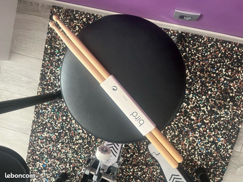 Batterie électronique Yamaha avec tapis insonorisant (image 12)