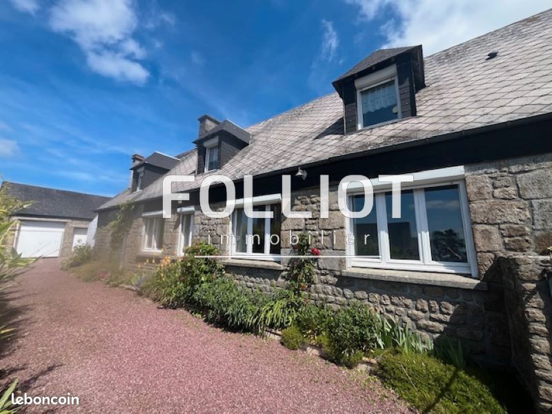 Maison 11 pièces 230 m² · à Sourdeval · 230 m² · 246 500 €