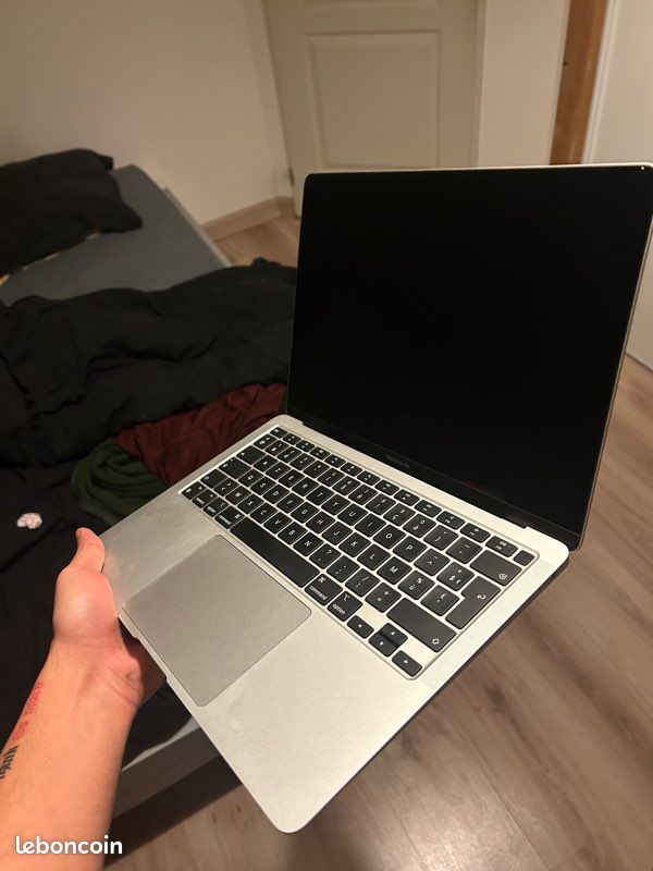 MACBOOK Air M1 2020 (acheté en 2022) (image 5)