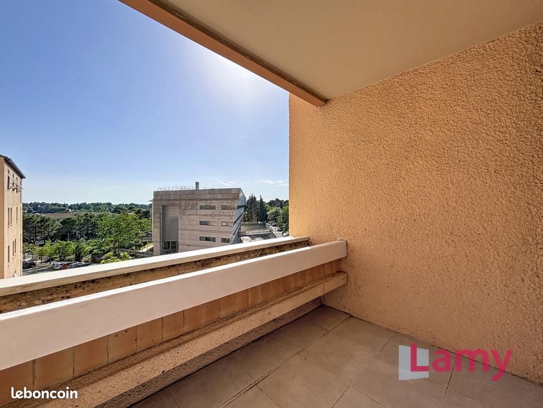 Appartement 3 pièces 74 m² · à Aix-en-Provence · 74 m² · 250 000 €