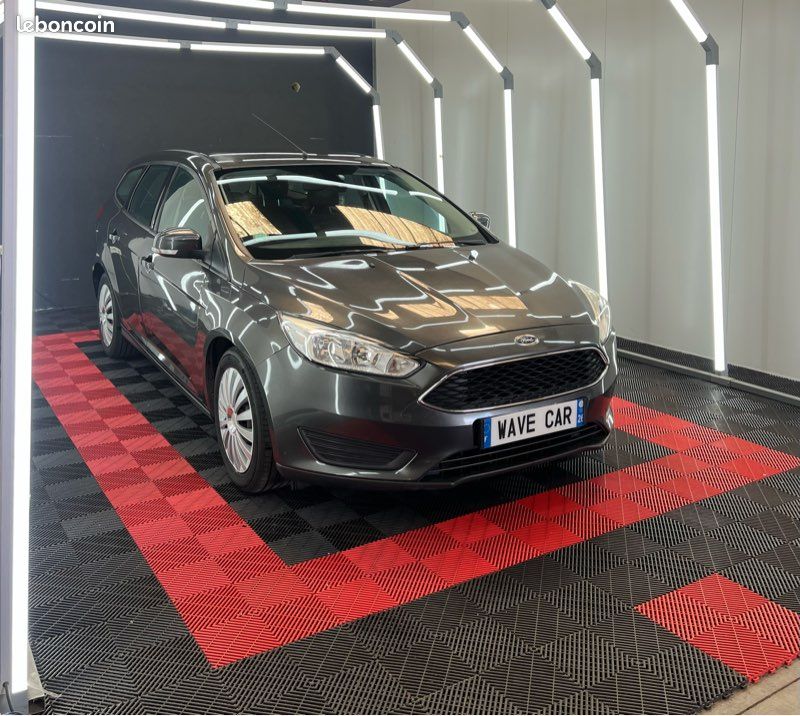 FORD FOCUS SW 1.5 TDCi 120 – GARANTIE 6 MOIS OPTEVEN – ENTRETIEN COMPLET – 4 PNEUS NEUFS (image 1)