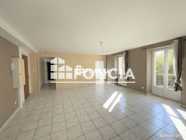 Appartement 3 pièces 73 m² · à La Buisse · 73 m² · 795 €