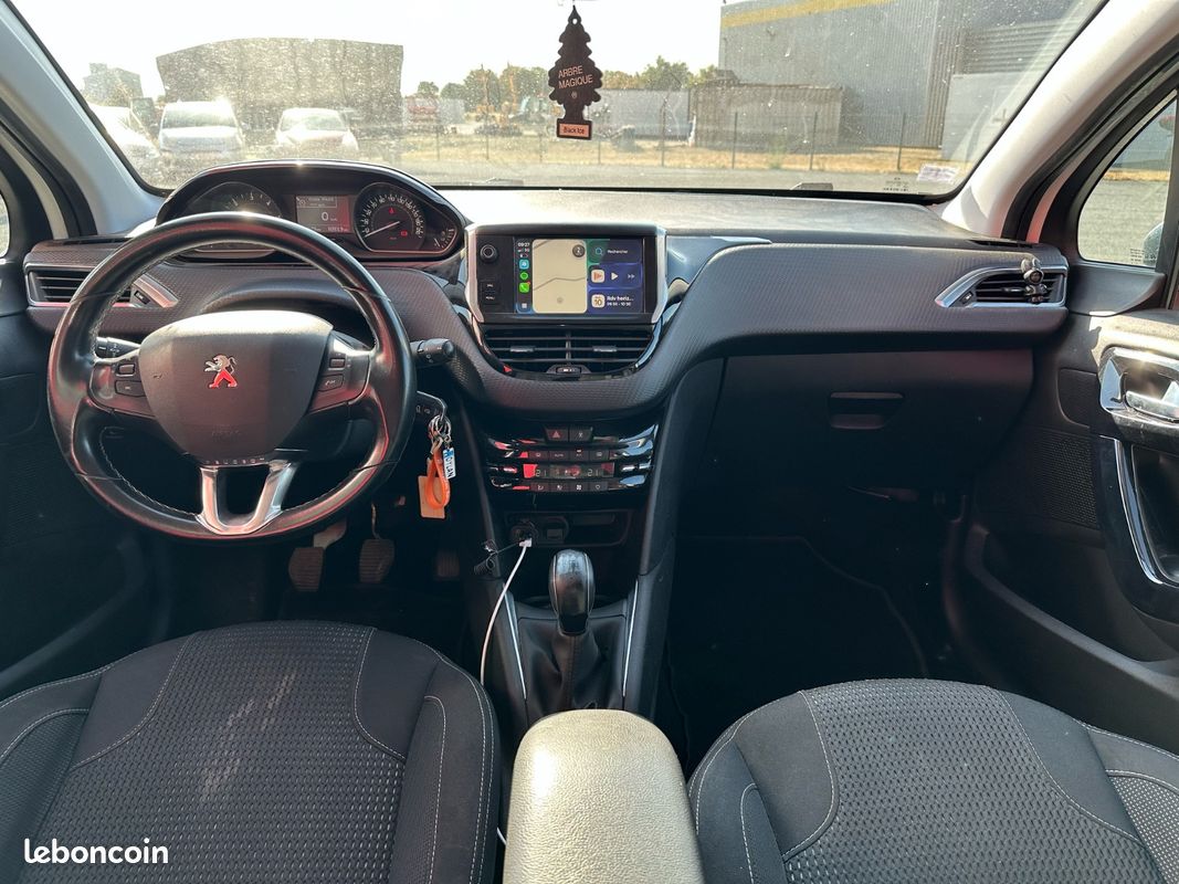 Peugeot 208 1.5 BLUE HDI 102 CH TECH EDITION - GARANTIE 12 MOIS (image 16)