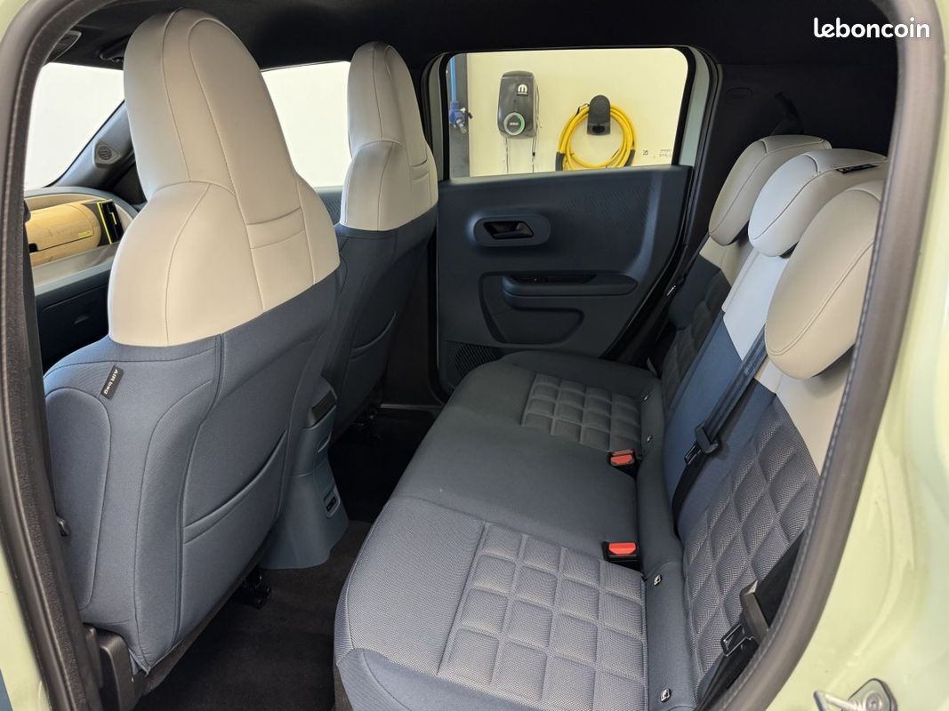Fiat Grande Panda 1.2 Hybrid 100ch DCT6 LA PRIMA (image 18)