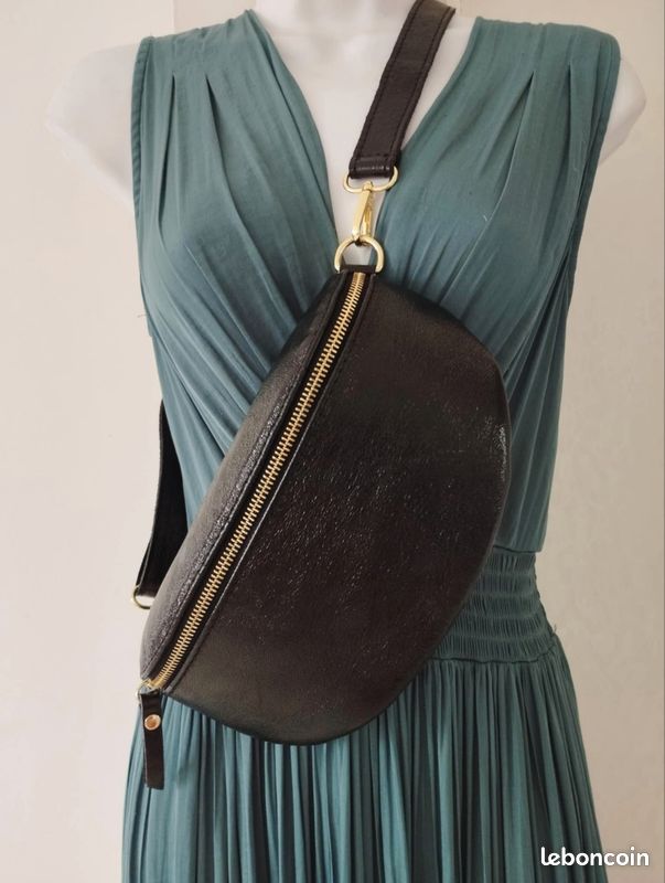 Sac banane cuir noir irisé neuf (image 3)