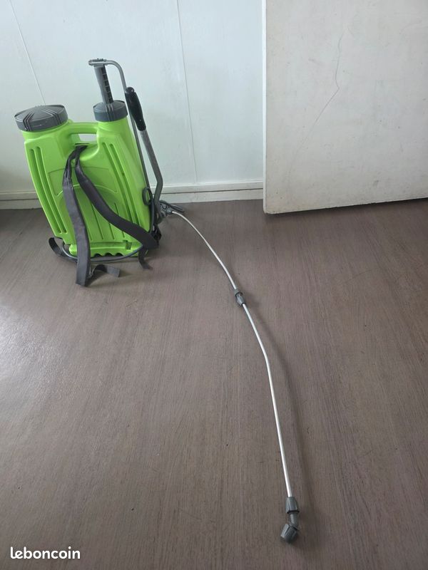 Pulvérisateur à pression monté à dos (image 2)