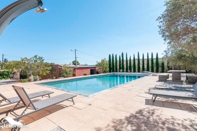 Maison 10 pièces 236 m² · à Saint-Jean-de-Fos · 236 m² · 585 000 €