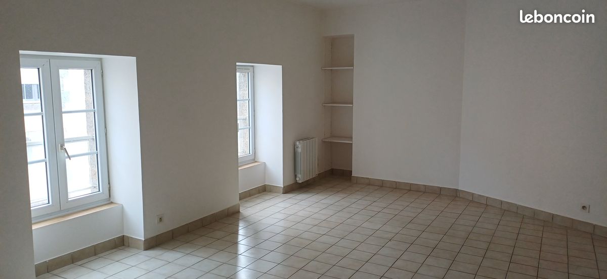 Appartement 2 pièces 51 m² · à La Bazouge-des-Alleux · 51 m² · 420 €/mois