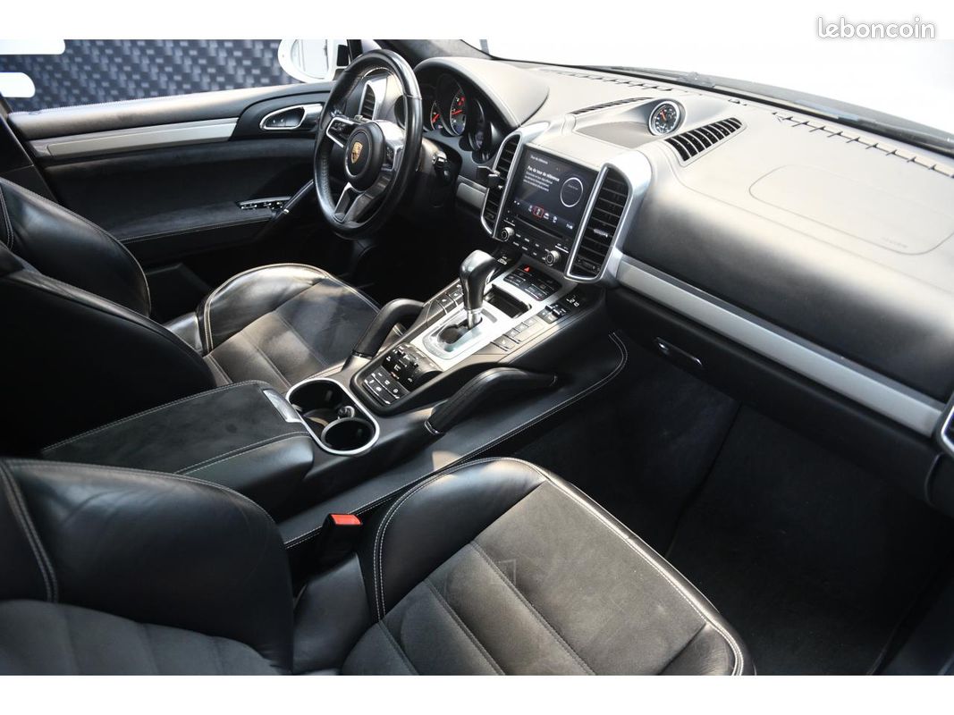 PORSCHE CAYENNE GTS - 3.6i V6 - 440ch - BVA - Suivi Porsche (image 14)