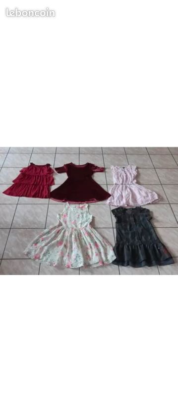 Lot de 21 vêtements filles 8ans (image 1)