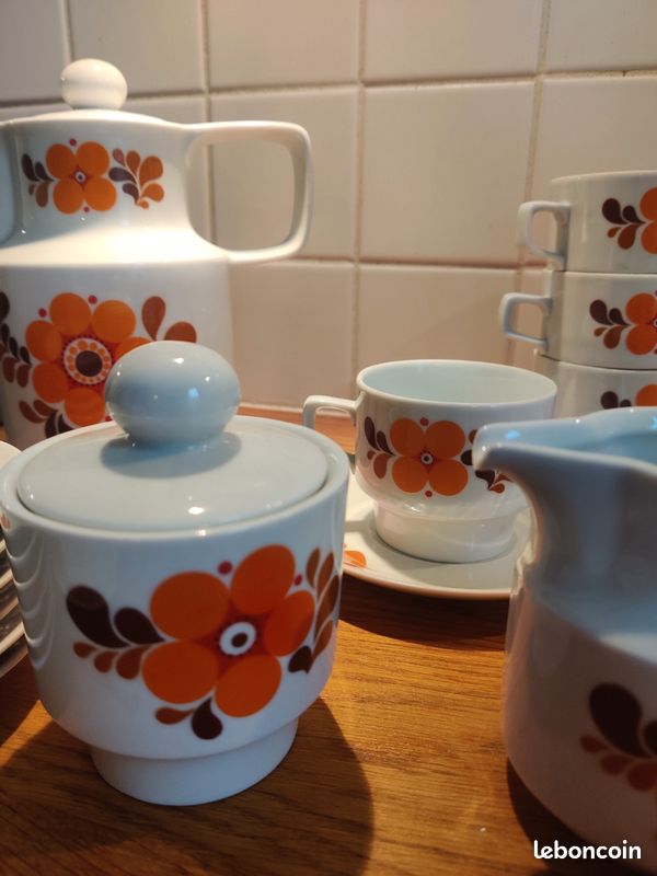 Ancienne Dînette Service à Café En Porcelaine – Années 60/70, Motif Floral